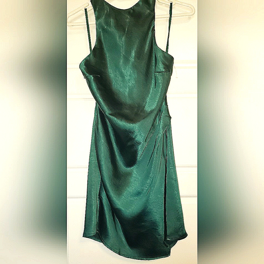 Emerald Green Satin Cocktail Dress from Leslie Selfie